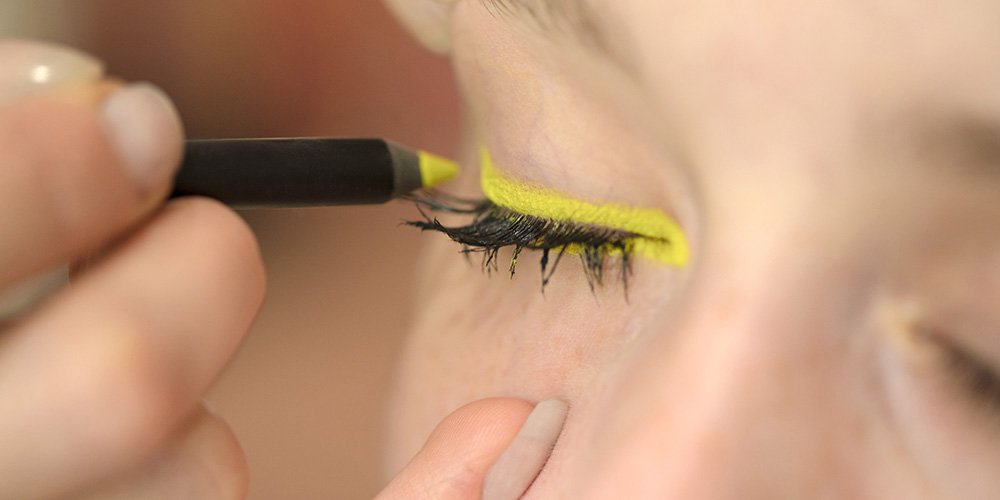 yellow-eyeliner-beautyalmanacdotcom
