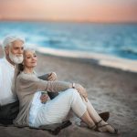 Viral! Foto Sepasang Lansia yang Menunjukkan Cinta tak Lekang oleh Waktu-cover