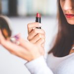 Penting dan Perlu Diwaspadai, Ini Bahaya Produk Makeup Palsu-cover-