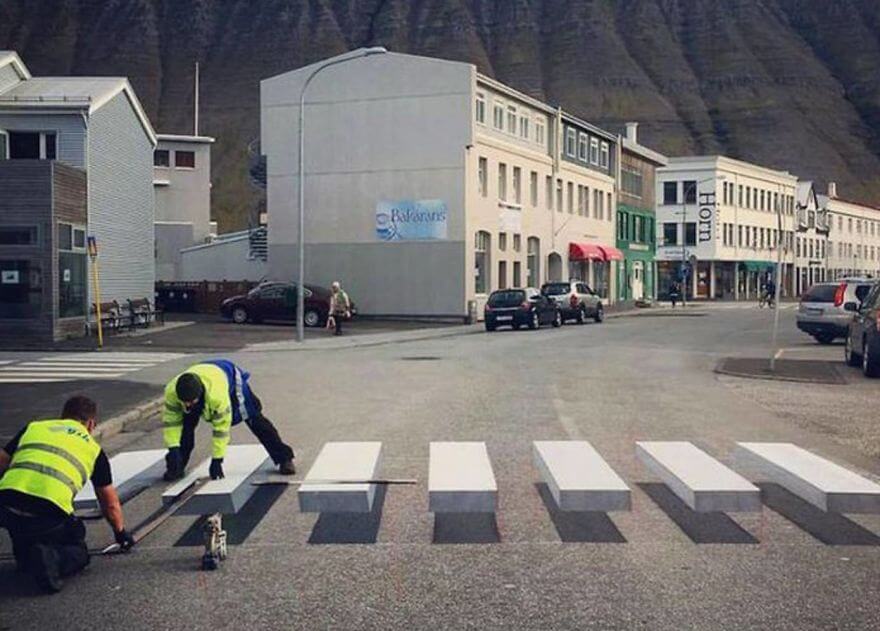 Sebuah Kota di Islandia Menerapkan Zebra Cross 3D untuk Memperlambat Laju Kendaraan