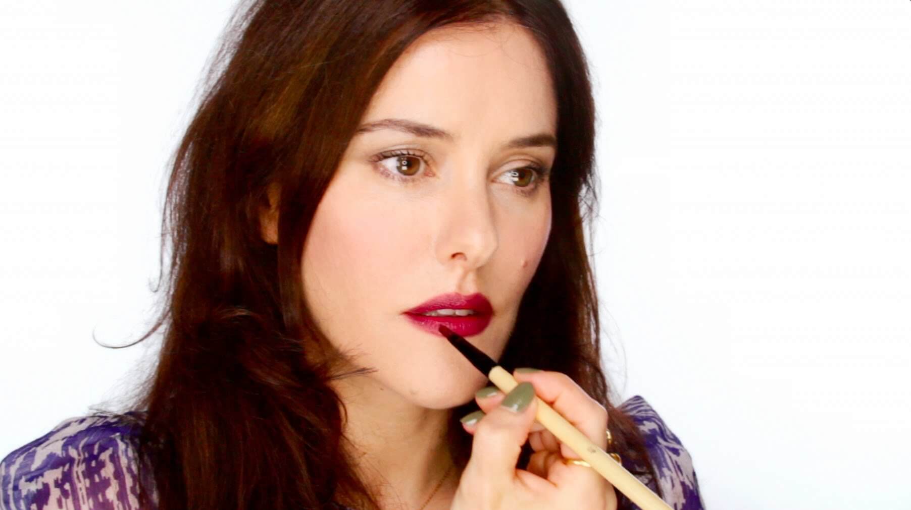 7 Tips Penting Agar Lipstik Gelap Terlihat Mantap