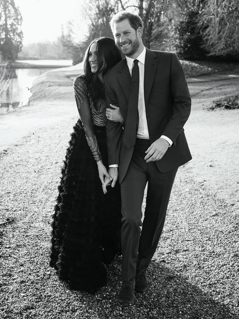 Kensington Palace Merilis Foto Resmi Pertunangan Pangeran Harry dan Meghan Markle
