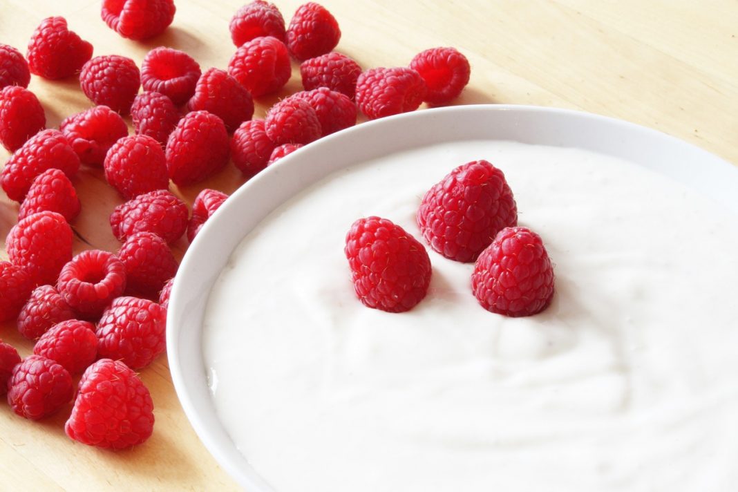 Manfaat Masker Yoghurt untuk Kulit Lebih Sehat