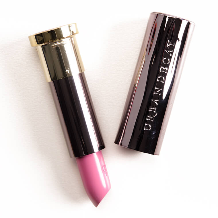 Tips Memilih Warna Lipstik Pink Sesuai Undertone Kulit