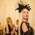 10 Best Dressed dalam Perhelatan Met Gala Tahun 2018-cover