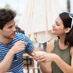 Ladies, Ini Dia Tips Anti Baper Berteman dengan Lawan Jenis-cover