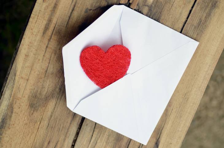 Ini Lho Alasan Kenapa Surat Cinta Tidak Akan Pernah Ketinggalan Zaman