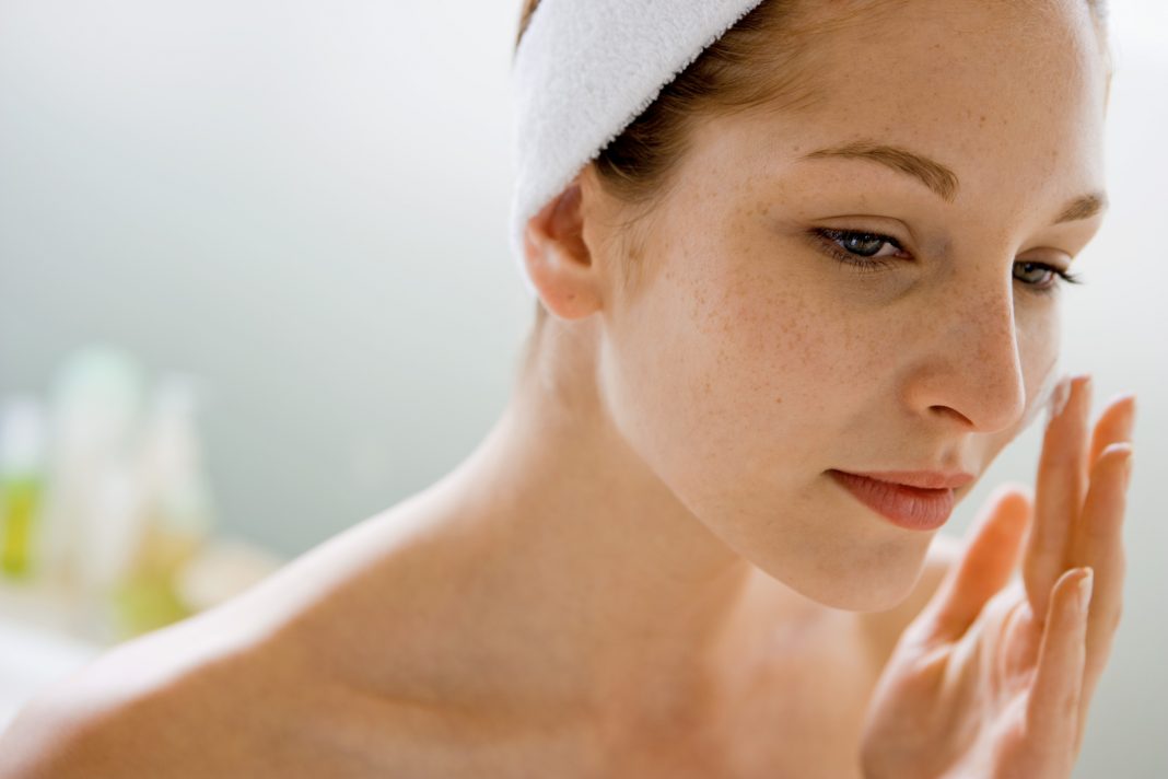 Skincare 101: Perbedaan Retinol dan Retinoid