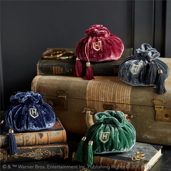 Tas Traveling dengan Tema Harry Potter, Style Vintage yang Manis