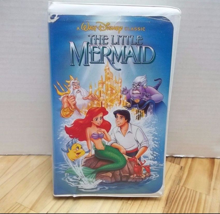 Kaset VHS Film-Film Disney Ini Dijual dengan Harga Selangit di eBay