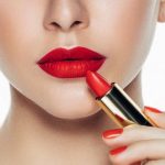 Selebriti Hollywood dengan Signature Look Lipstik Merah