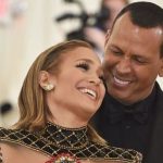Pamer Cincin Berlian Fantastis, Jennifer Lopez dan Alex Rodriguez Resmi Bertunangan