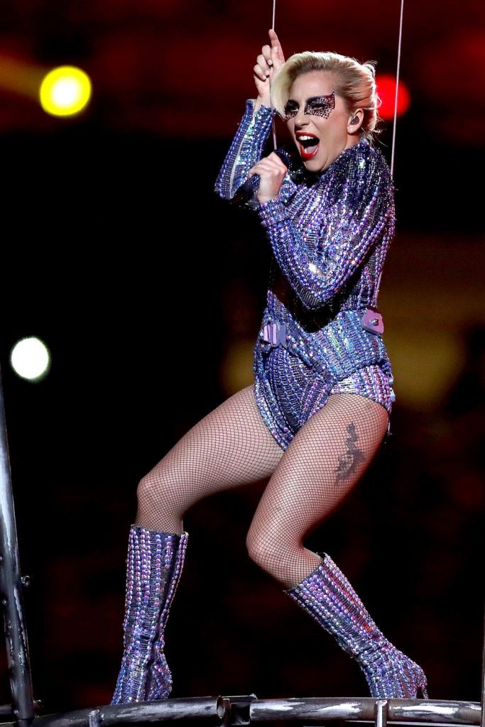 Evolusi Fashion Lady Gaga dari Debut Hingga Jadi Pemenang Grammy