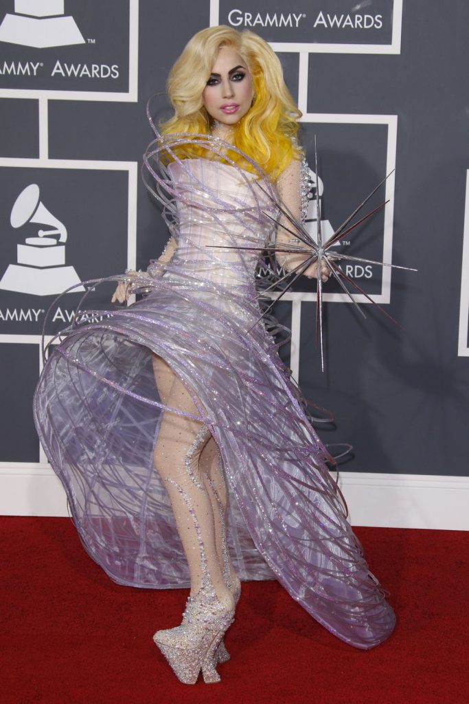 Evolusi Fashion Lady Gaga dari Debut Hingga Jadi Pemenang Grammy