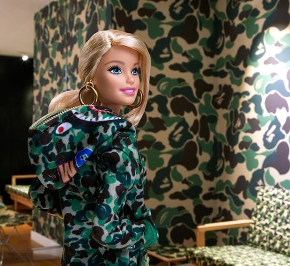 Keren! Barbie Tampil Hypebeast di Kolaborasi Barbie x Bape