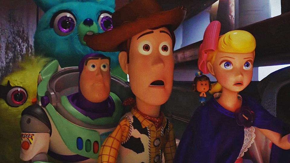 Film box office terbaru dari Pixar dan Walt Disney, Toy Story 4 diestimasikan meraih total pendapatan domestik $118 Juta di minggu pertama. Sayangnya, raihan tersebut jauh dibawah harapan semula yang mencapai angka $150 - $200 juta. Angka ini pun dibawah prediksi Disney yang mengharapkan pendapatan sebesar $140 juta.