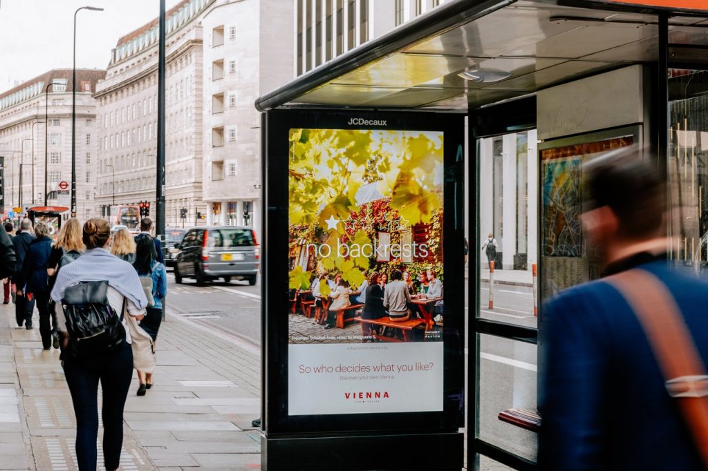Untuk Menarik Turis, Kota Vienna Malah Menggunakan Review Negatif di Iklan