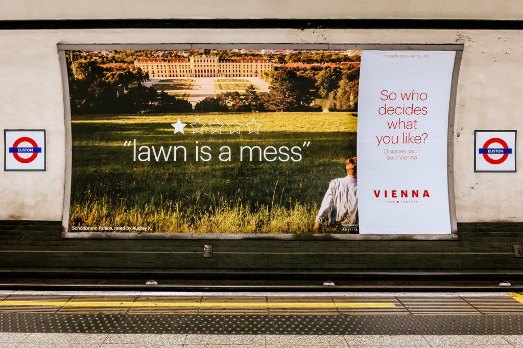 Untuk Menarik Turis, Kota Vienna Malah Menggunakan Review Negatif di Iklan