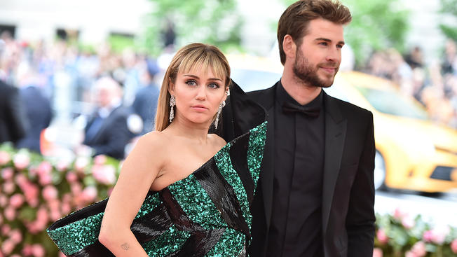 Pisah dengan Liam Hemsworth, Lagu Slide Away Diduga Jadi Ungkapan Perasaan Miley Cyrus