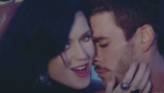 Katy Perry Dituduh Melakukan Pelecehan Seksual ke Model Video Klip Josh Kloss