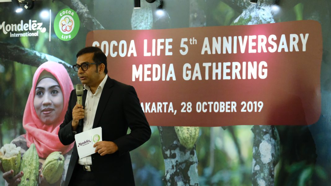 Jalankan Program Cocoa Life, Mondelez International Bina 37.600 Petani Kakao di Indonesia
