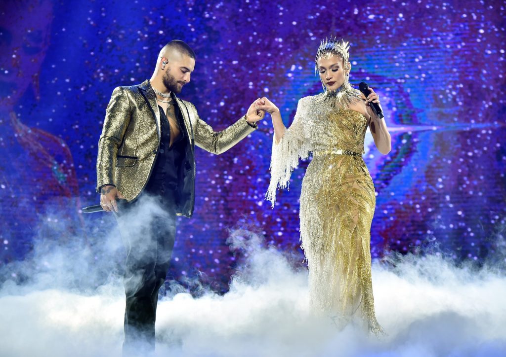 Kemunculan Mengejutkan Jennifer Lopez di Konser Maluma