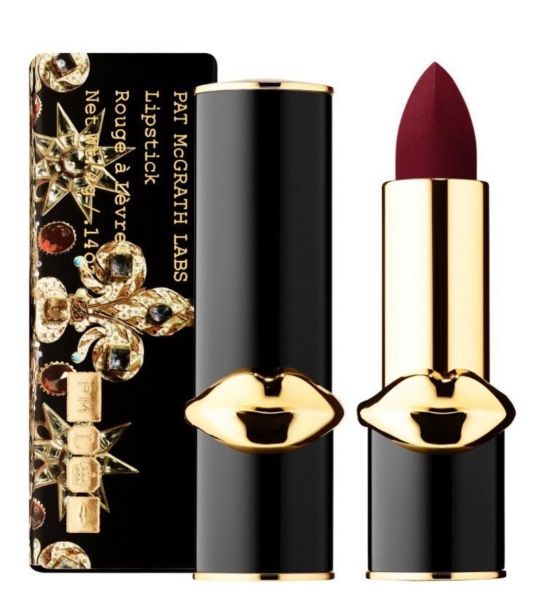 7 Lipstik Burgundy Favorit yang Wajib Kamu Miliki