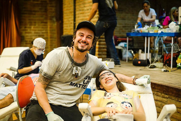 Dokter Gigi Asal Brasil Traveling untuk Rawat Gigi Orang-Orang Tak Mampu, Inilah 8 Transformasinya