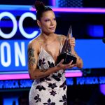Halsey Sindir Grammy Saat Terima Penghargaan Pertama di American Music Award 2019
