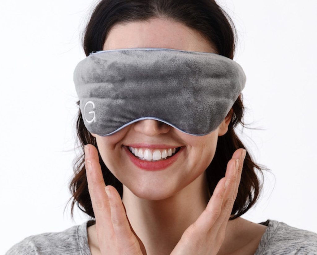 Tidur Berkualitas dengan Rekomendasi 5 Masker Mata Terbaik Ini