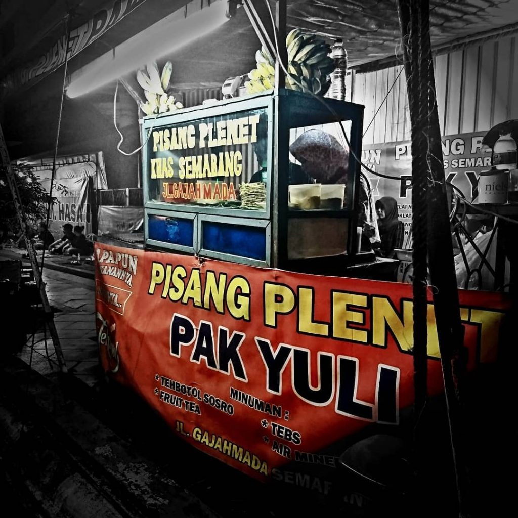 Pisang Plenet Pak Yuli di Semarang, Sudah Hadir Sejak Tahun 1970