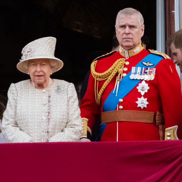 Queen Elizabeth Sebut Kasus Prince Andrew Sebabkan 