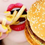 Hindari 7 Sumber Makanan Perusak Kesehatan Kulit