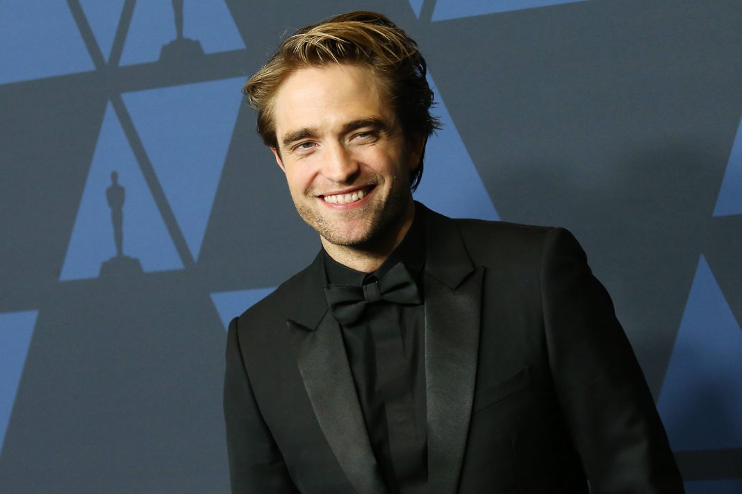 Robert Pattinson Akan Ganti Karir Ke 'Art-house Porn' Bila Tak Sukses Perankan Batman