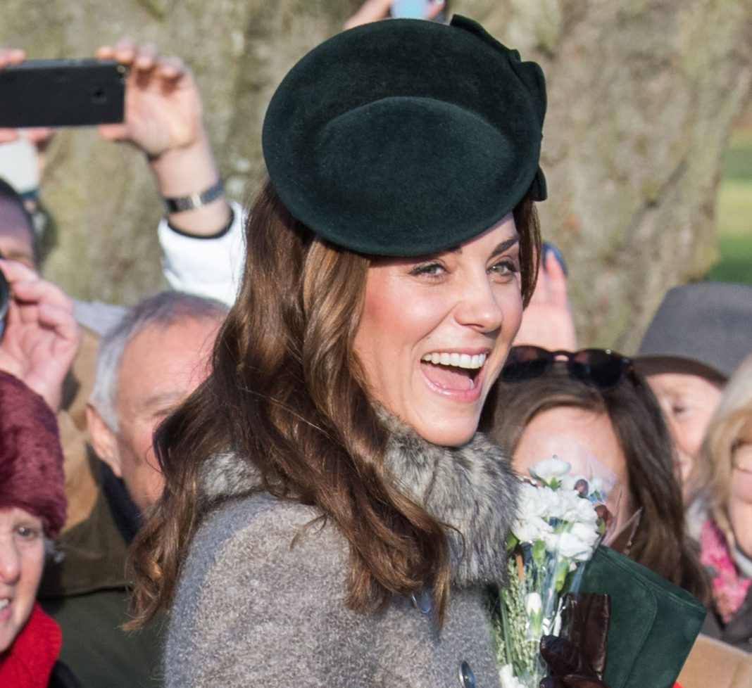 Kate Middleton Sesali Penampilannya Pada Acara Natal Tahunan Kerajaan Inggris