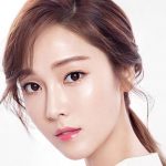 Ciptakan Tampilan “Glass Skin” dengan 5 Rekomendasi Serum Korea Ini