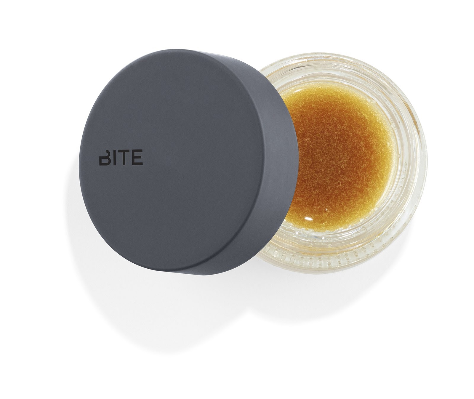 Rekomendasi Scrub Bibir, Tetap Halus Anti Kering Saat Musim Penghujan