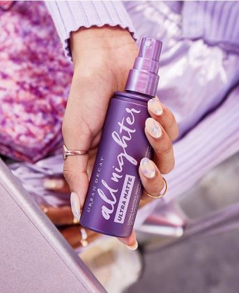 Rekomendasi Setting Spray Terbaik Untuk Kulit Berminyak - Portal Wanita