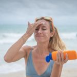 Begini Cara Mengetahui Sunscreen yang Kamu Gunakan Habis Masa Pakainya-cover