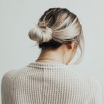 5 Inspirasi Bun Hair Style untuk Meeting Online, Anti Ribet dan Cepat!-cover