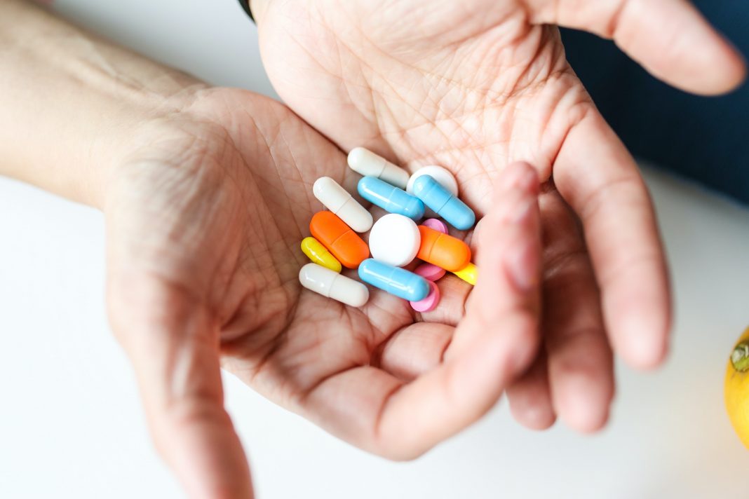 Bayer dan YKI Ajak Masyarakat Meningkatkan Kesadaran Terhadap Efek Samping Obat