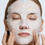 10 Kesalahan Penggunaan Sheet Mask yang Harus Kamu Hindari