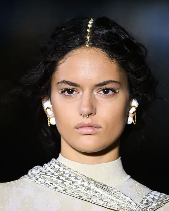 Pearl Eye Makeup, Tren Make Up Musim Panas Terbaru dari Dior