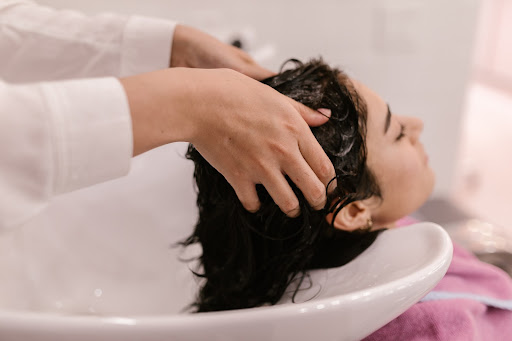 5 Tips Membuat Rambut Sehat Menurut Ahli, Gampang Banget Lho!