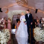 Wujudkan Impian Masa Kecil, Paris Hilton dan Carter Reum Gelar Pernikahan Bergaya Negeri Dongeng di Perkebunan Bel-Air