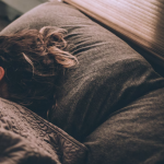 Rutinitas 5 Menit Berikut Dapat Mengatasi Anxiety Sebelum Tidur