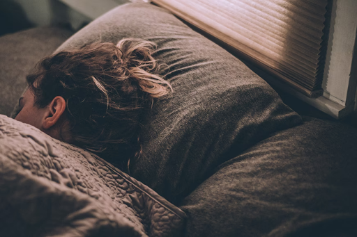 Rutinitas 5 Menit Berikut Dapat Mengatasi Anxiety Sebelum Tidur