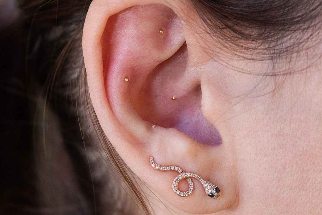 Ear Seeds: Benarkah Stylish sekaligus Bermanfaat untuk Kesehatan?