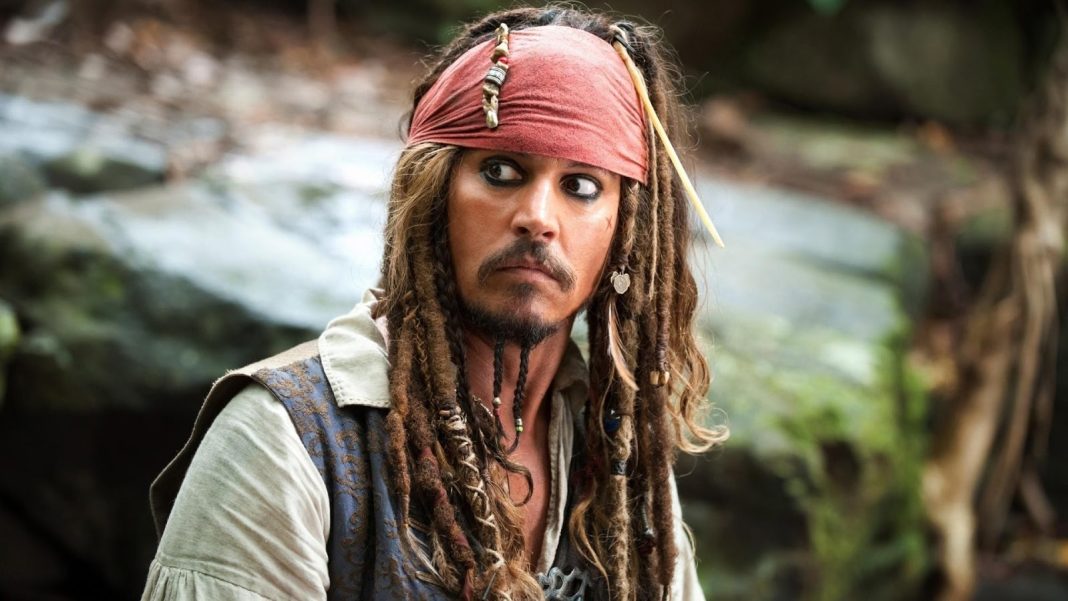 Johnny Depp Bantah Kembali ke Pirates of the Caribbean