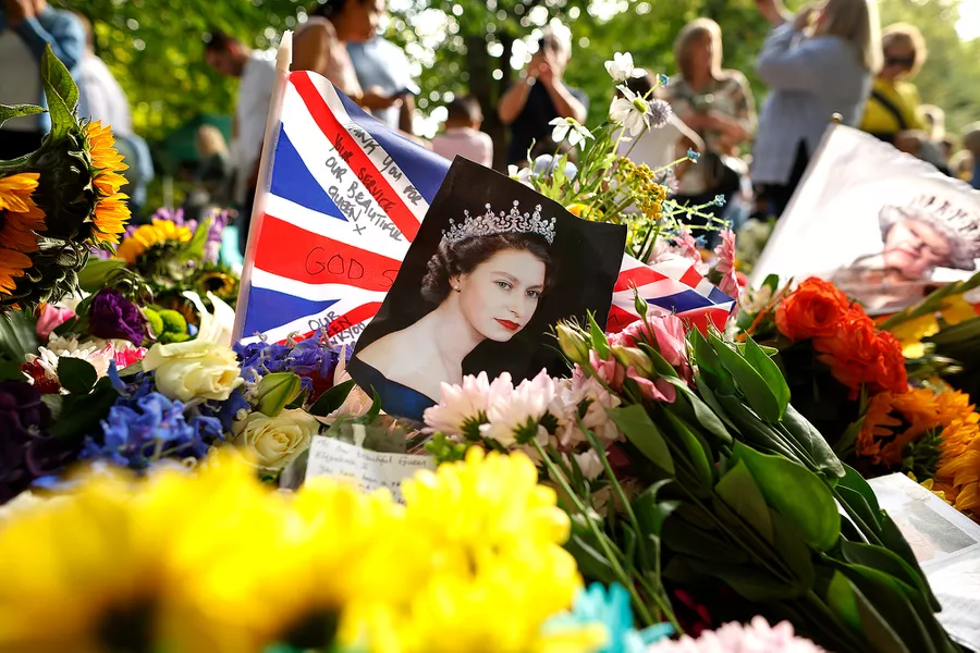 Apa yang Terjadi pada Semua Bunga Penghormatan untuk Mendiang Ratu Elizabeth?